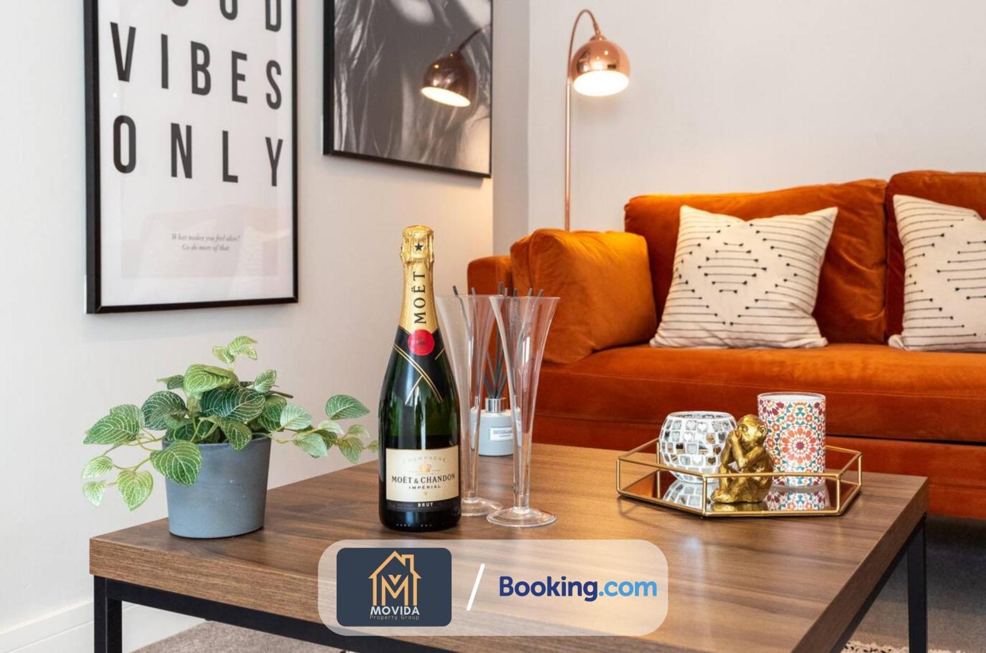 Stylish Two Bed Town Centre Apartment By Movida Property Group Short Lets & Serviced Accommodation With Parking Harrogate Dış mekan fotoğraf